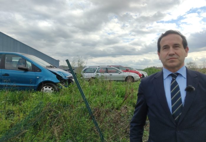 La dejadez del PNV convierte el terreno de Martiturri en un desguace