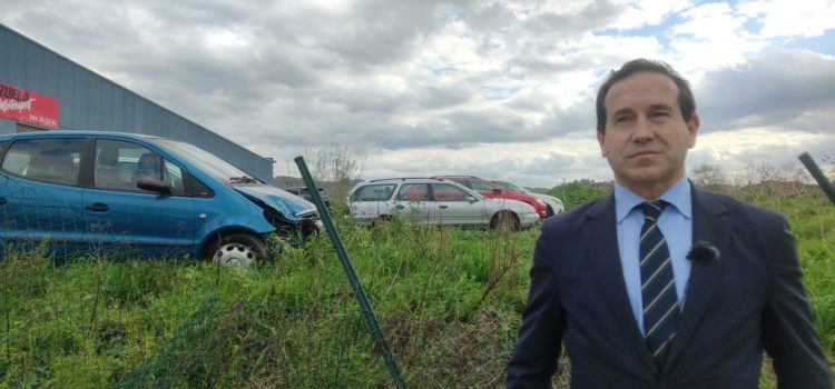 La dejadez del PNV convierte el terreno de Martiturri en un desguace
