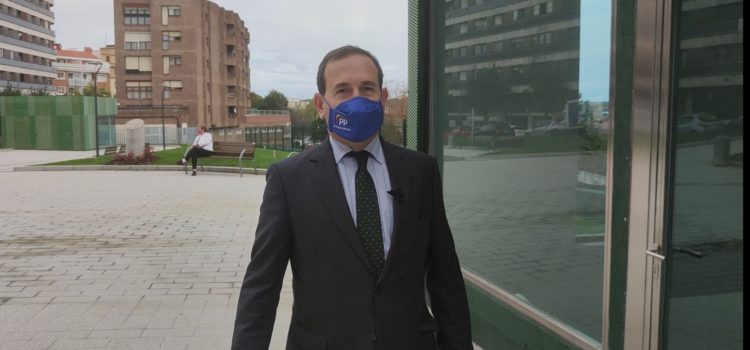 Andrade critica los altos precios de Manuel Gainza y propone modificaciones que optimizan su uso