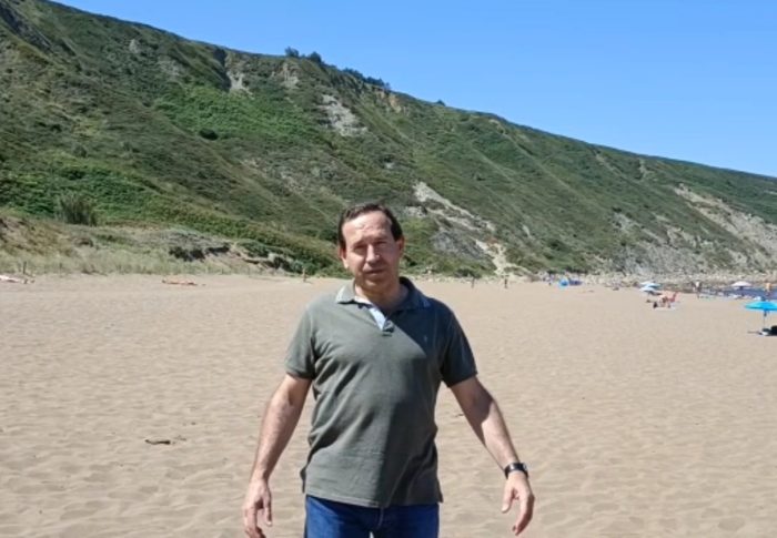El PP de Getxo pide prohibir los altavoces en las playas para evitar los conflictos de convivencia que se generan en verano