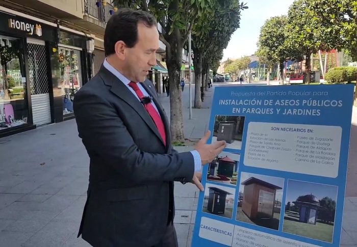 El PP reclama una red de aseos públicos en todos los barrios del municipio