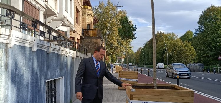 El PP pide la retirada de las nuevas jardineras de Zugazarte que dificultan el acceso a viviendas y reducen visibilidad