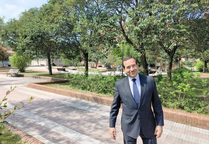 Proponemos crear un parking subterráneo de 4 plantas bajo el Antiguo Golf